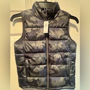 GAP Camo Puffer Vest / Boys NWT